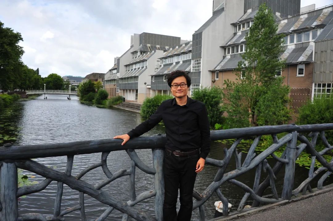 卢桢，1980年出生，天津人，南开大学文学院教授，博士生导师。